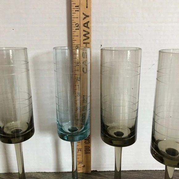 Grid Etched Coloured  Glass Champagne Flutes - Picture 5 of 10
